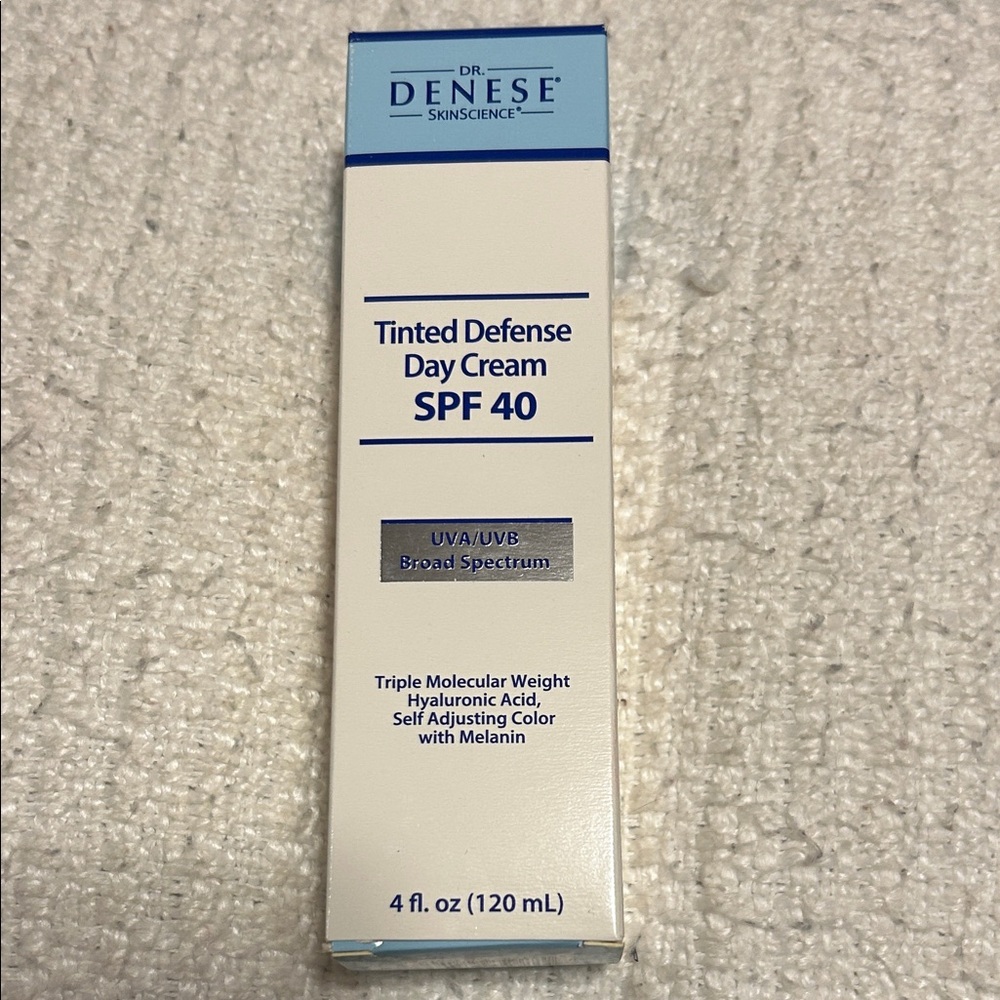 New in box Dr. Denese Tinted Defense Day Cream SPF 40 4 Fl oz natural